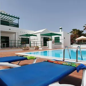 Palmeras I , Puerto del Carmen (Lanzarote) Spain